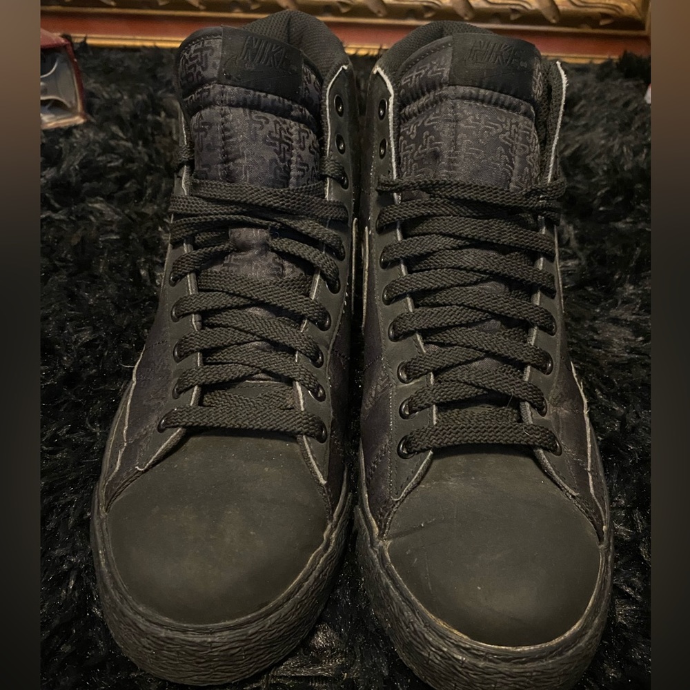 Nike Blazer High Top All Black